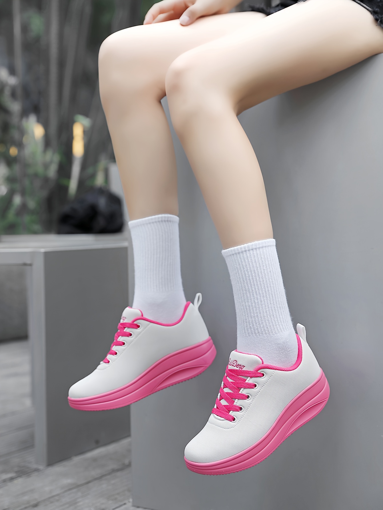 solid color chunky sneakers women s trendy comfortable details 3